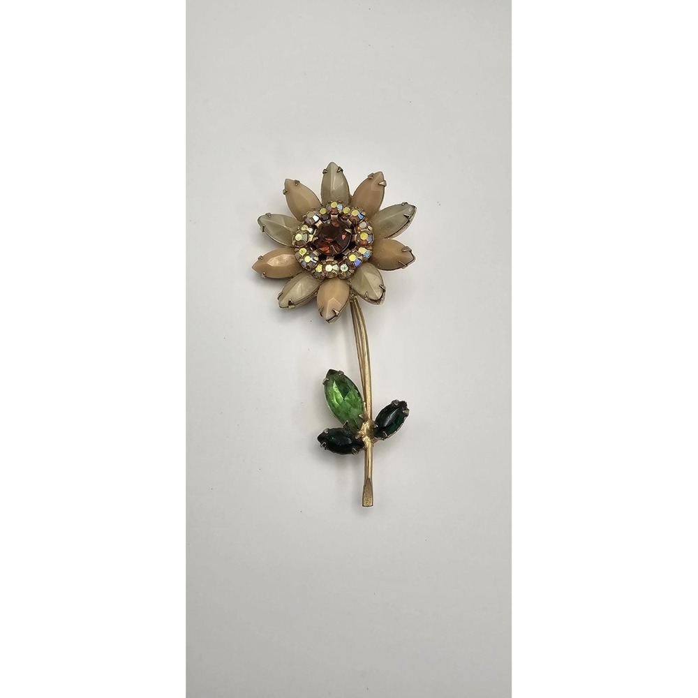 WEISS Flower Daisy Sparkly BROOCH FLORAL RHINESTONES VTG Designer Stamped